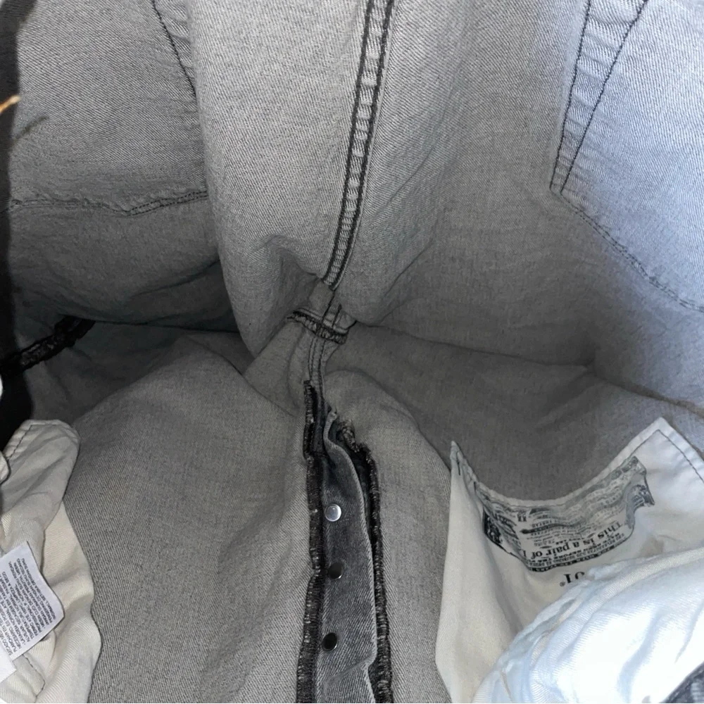 Levi's Gray‎ Straight-Leg Men's Jeans - 501 Style -44/32